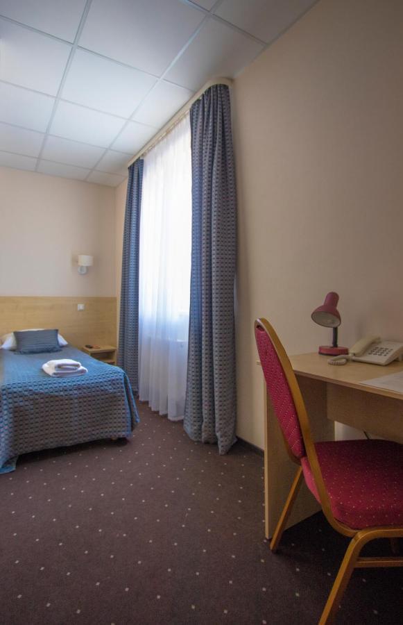 Hotel Best With Free Parking Ryga Zewnętrze zdjęcie